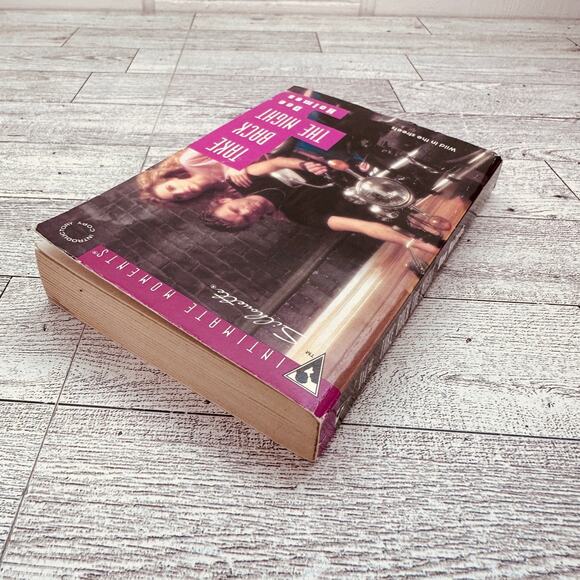 Dee Holmes - TAKE BACK THE NIGHT Silhouette Intimate Moments PB Romance Novel - Picture 9 of 14